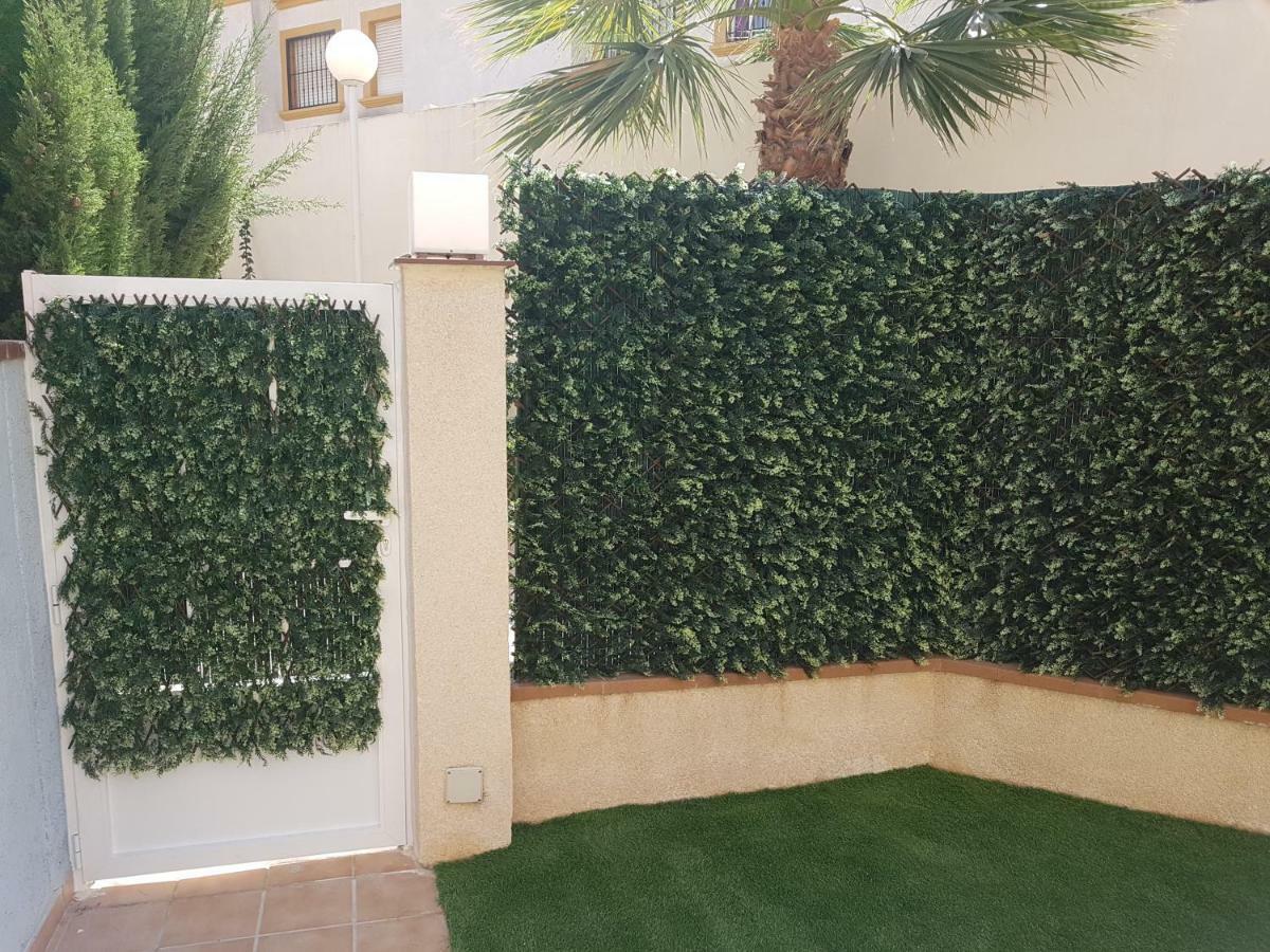 Bajo Con Jardin Wifi Junto Al Mar